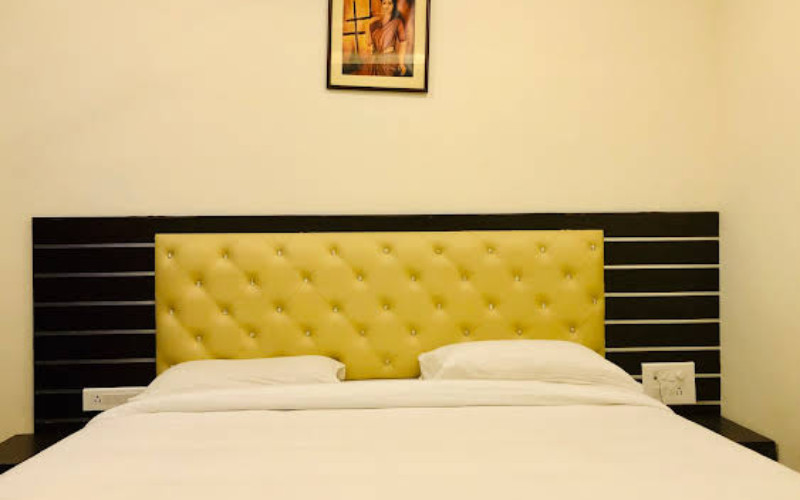 Golden Parrk - Viluppuram