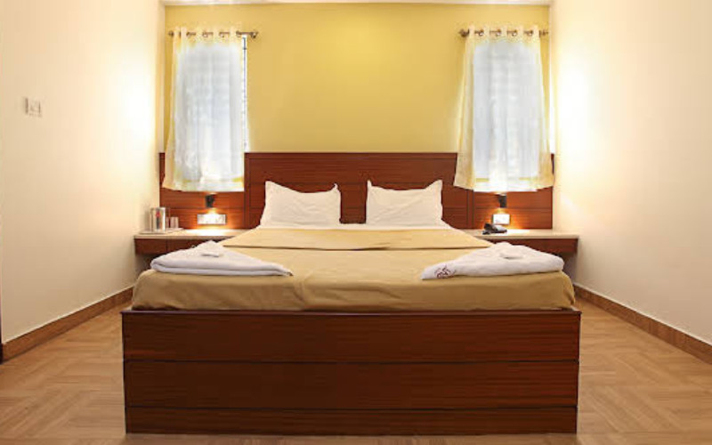 SRI VENKADARAMANA TOWERS - Kumbakonam