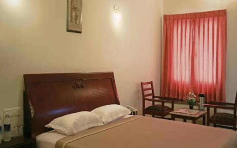 Hotel Kumararraja Palace - Yelagiri