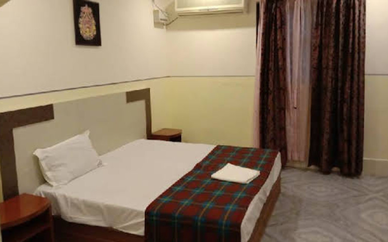 Hotel Dream world Boarding - Sivaganga