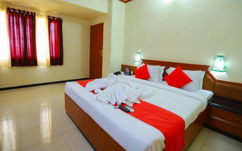 KVR Hotels - Karur