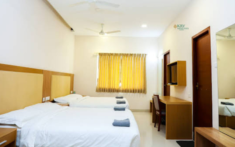 KRV Meridian Hotel - Karur
