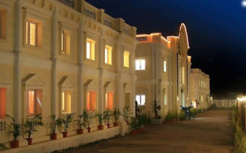 Hotel Kumararraja Palace - Yelagiri