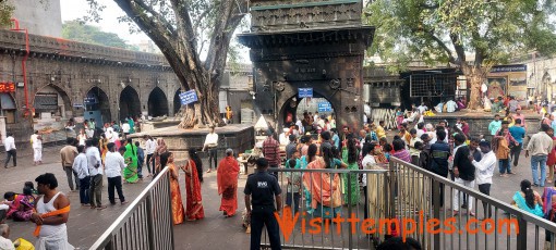 Shri Tulja Bhavani Temple, Mahadwar Road,  Jijamata Nagar, Tuljapur, Maharashtra