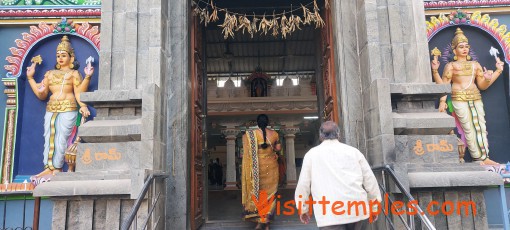 Sri Lakshmi Venkateshwara Swamy Temple, Old Town, Mantralayam, Andhra Pradesh