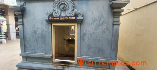 Arulmigu Srinivasa  Perumal Temple, Krishnapuram, Ambur, Tamil Nadu
