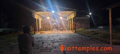 Arulmigu Sivayoginathar Temple, or Rishaba Rasi Temple, Thiruvisanallur, Near Kumbakonam, Tamil Nadu