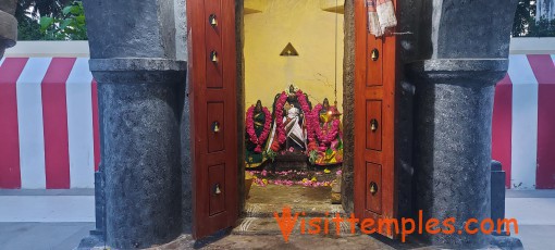 Sri Kailasanathar Temple or Sri Chandran Temple, Thingalur, Near Thanjavur, Tamil Nadu