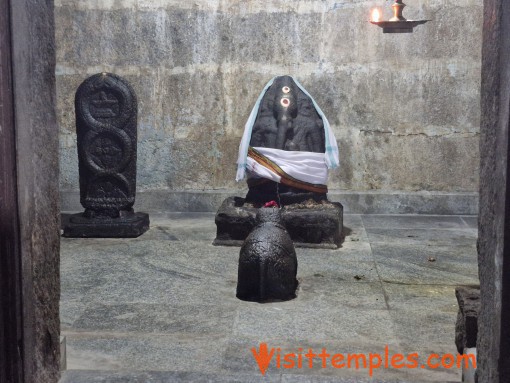 Sri Arthanareeswarar Temple, Rishivandiyam, Near Kallakurichi, Tamil Nadu