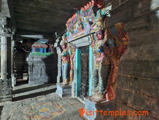 Sri Arthanareeswarar Temple, Rishivandiyam, Near Kallakurichi, Tamil Nadu