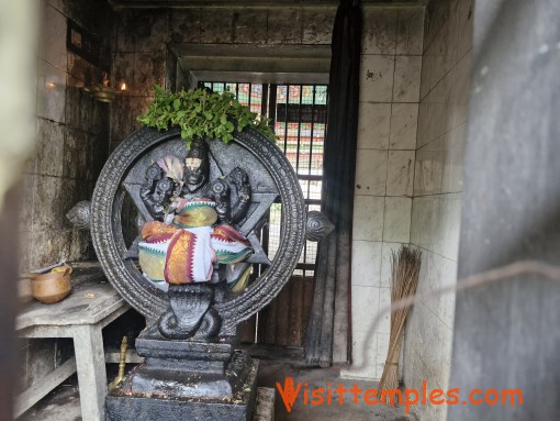 Thenkalai Sri Varadaraja Perumal Temple, Villianur, Pondicherry