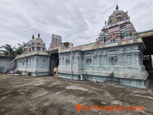 Thenkalai Sri Varadaraja Perumal Temple, Villianur, Pondicherry