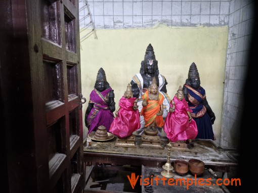 Thenkalai Sri Varadaraja Perumal Temple, Villianur, Pondicherry