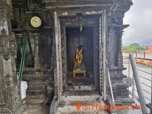 Sri Prasanna Venkatesa Perumal Temple, Sunguvarchatram, Near Sriperumbudur, Tamil Nadu