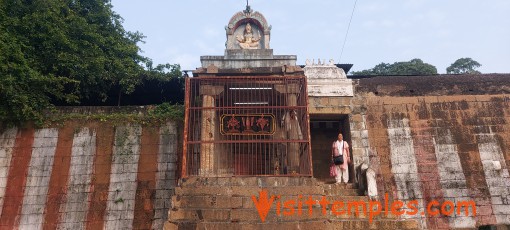 Sri Bhoomi Neela Samedha Aadhimoola Gajendra Varadha Perumal Temple, Athalanallur, Thirunelveli, Tamil Nadu