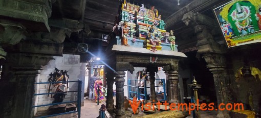Sri Bhoomi Neela Samedha Aadhimoola Gajendra Varadha Perumal Temple, Athalanallur, Thirunelveli, Tamil Nadu