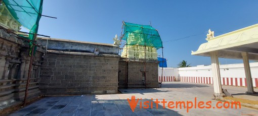 Sri Vaikunda Perumal and Sri Embar Temple, Maduramangalam, Near Sunguvarchatram, Tamil Nadu