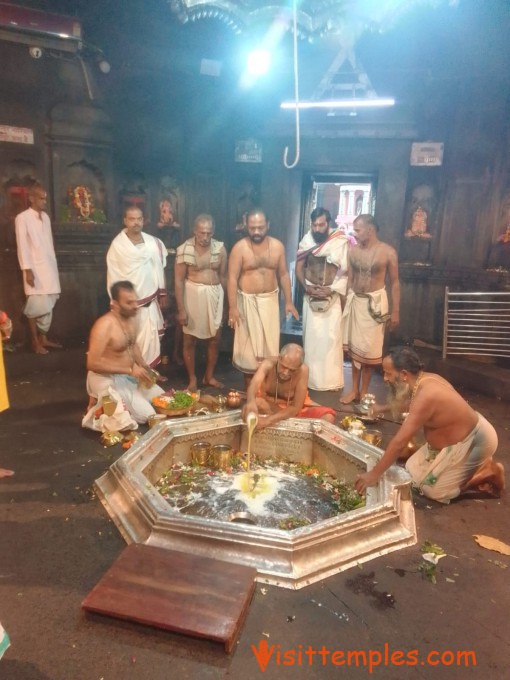 Shri Vishnupad Temple, Chand Chaura, Gaya, Bihar