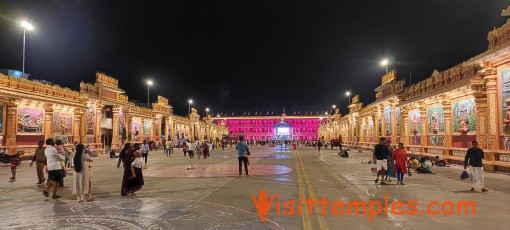 Sri Raghavendra Swamy Temple, Mantralayam,  Kurnool District, Andhra Pradesh