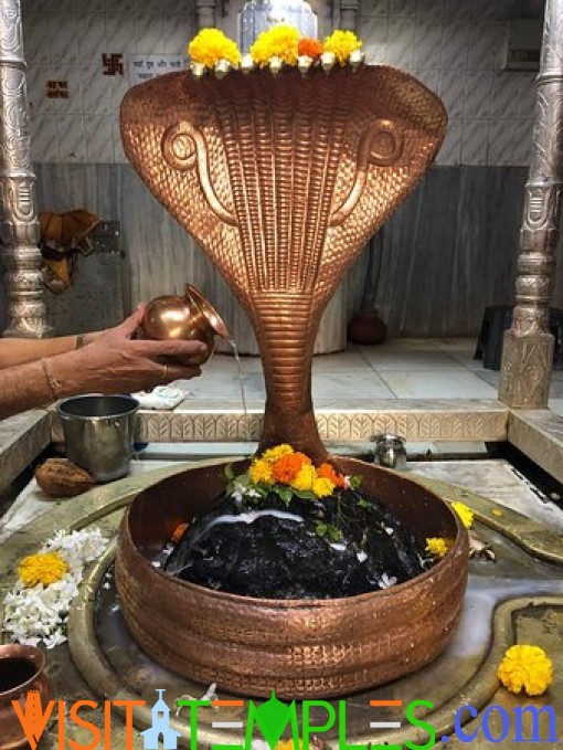 Walkeshwar Shiva Temple,  Walkeshwar, Malabar Hill, Mumbai , Maharashtra