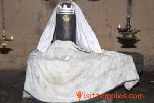 Sri Kannayiram Udayar Temple, Kurumanakudi, Mayiladuthurai District, Tamil Nadu